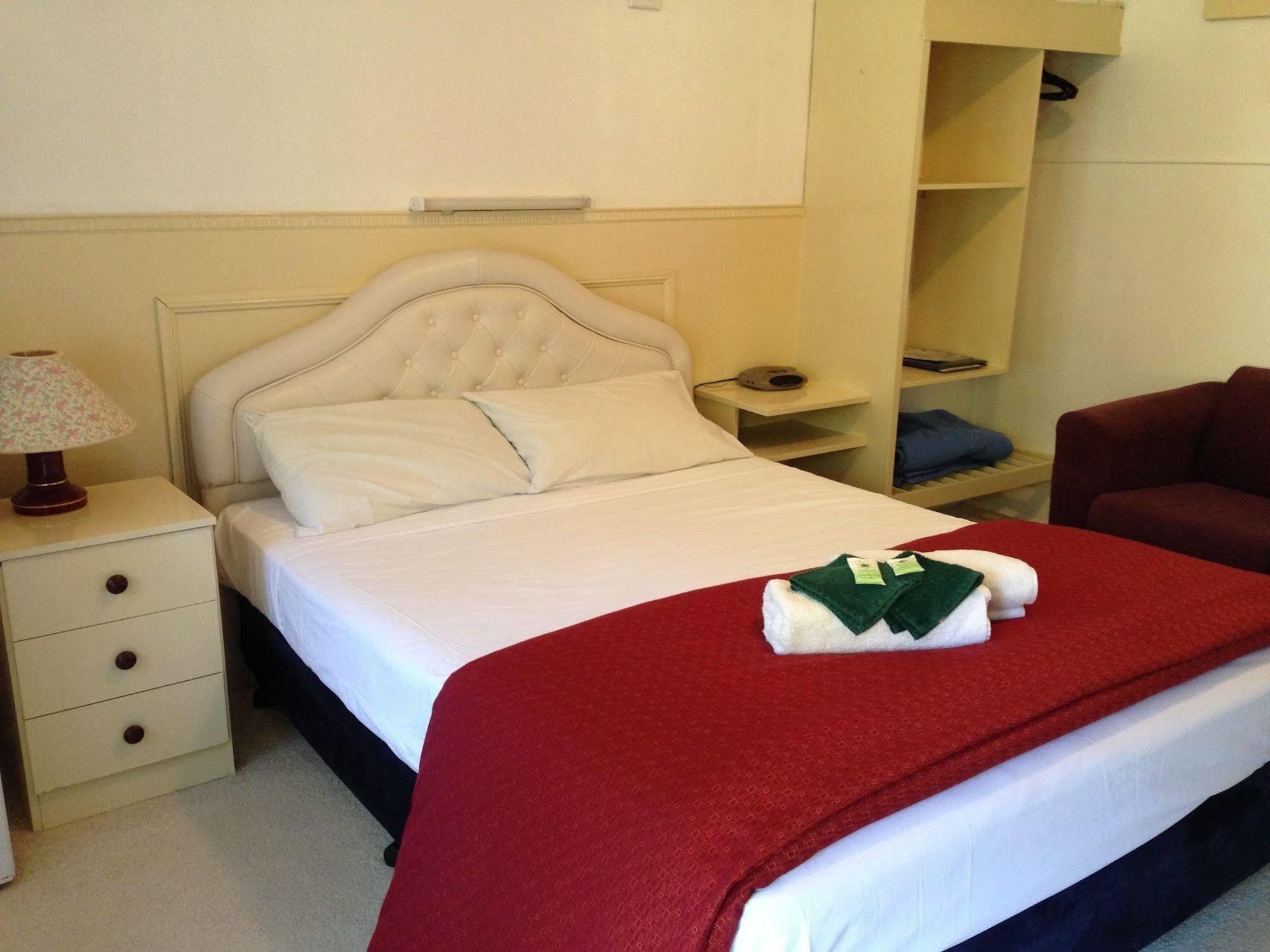 Major Innes Motel Порт Макари Екстериор снимка