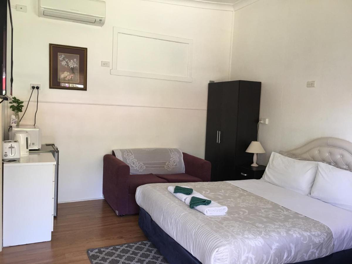 Major Innes Motel Порт Макари Екстериор снимка