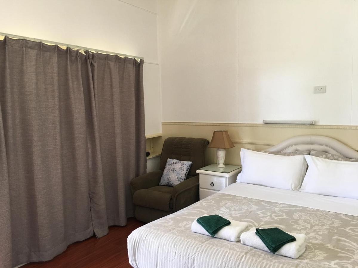 Major Innes Motel Порт Макари Екстериор снимка
